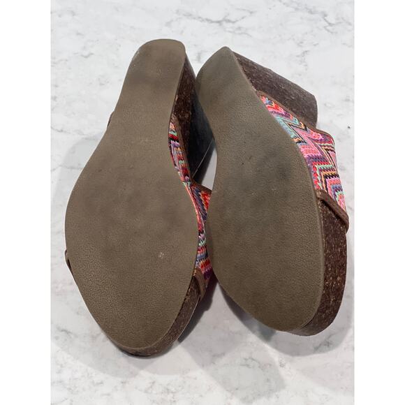 Blowfish Malibu Women’s Hula Platform Wedge Slip On Sandals Size 9 Beige Comfort - Picture 6 of 7